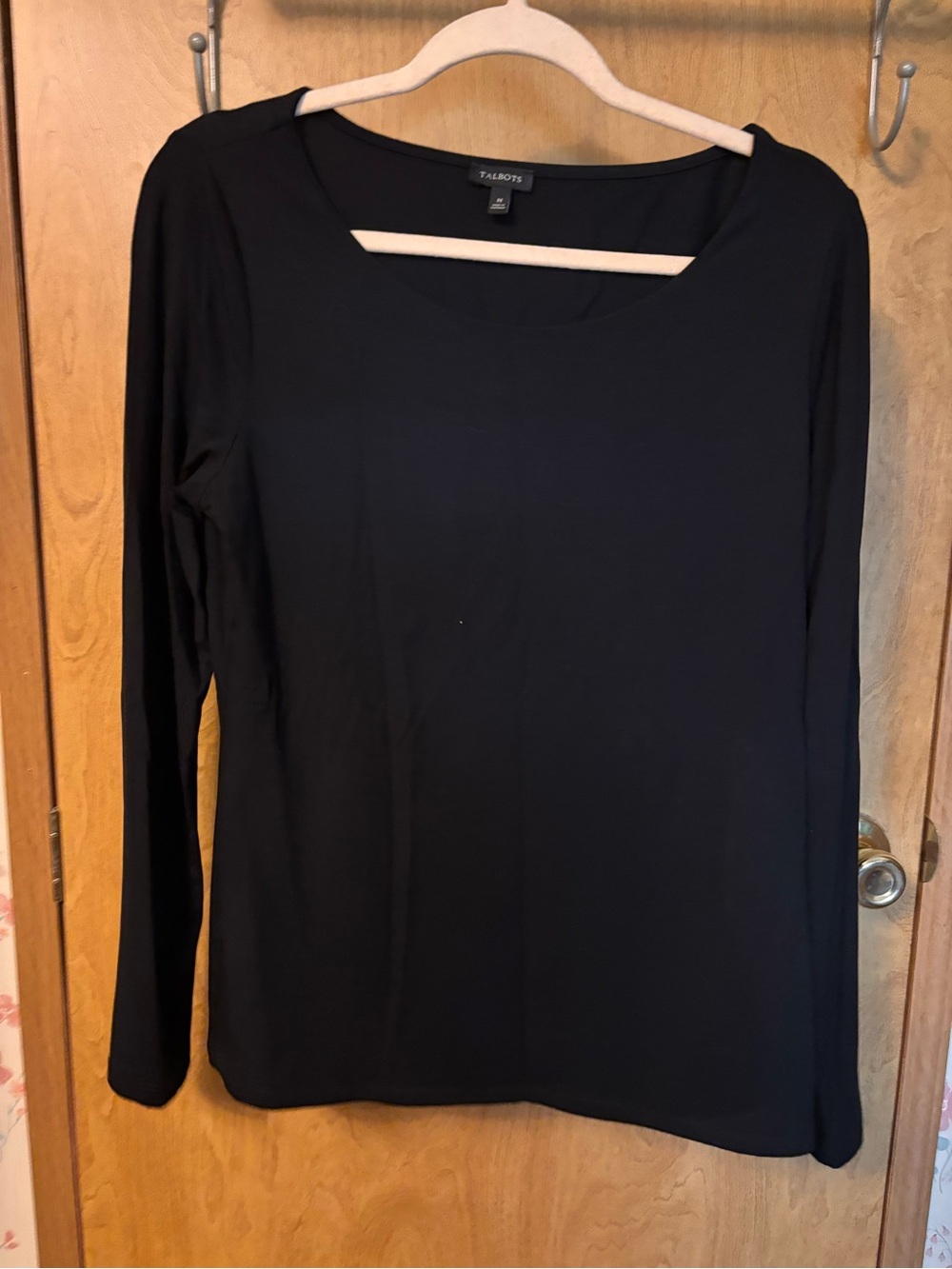 Talbots Black Long-Sleeve Scoop Neck Tee